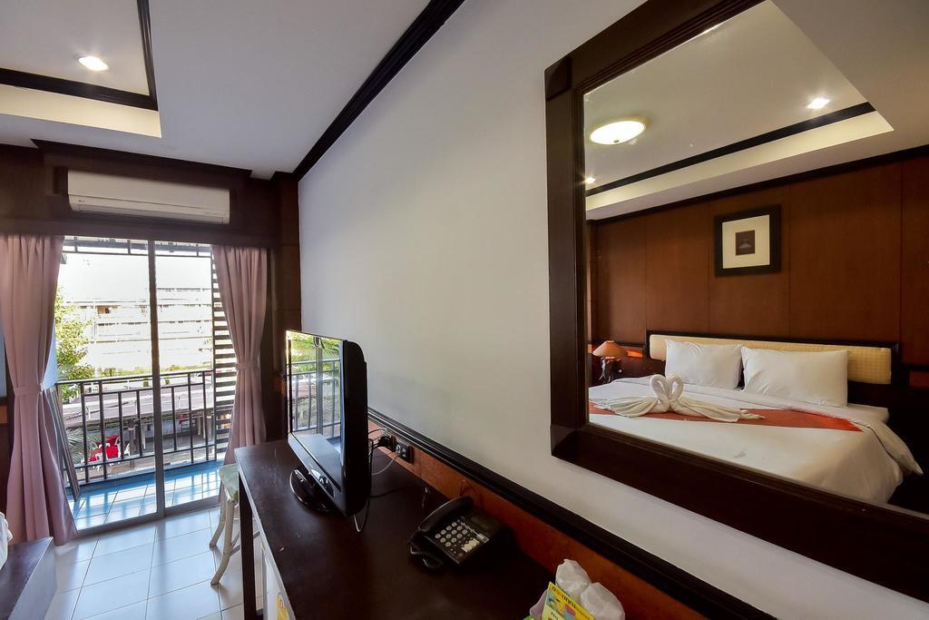 Season Palace Huahin Hotel Ча-Ам Экстерьер фото