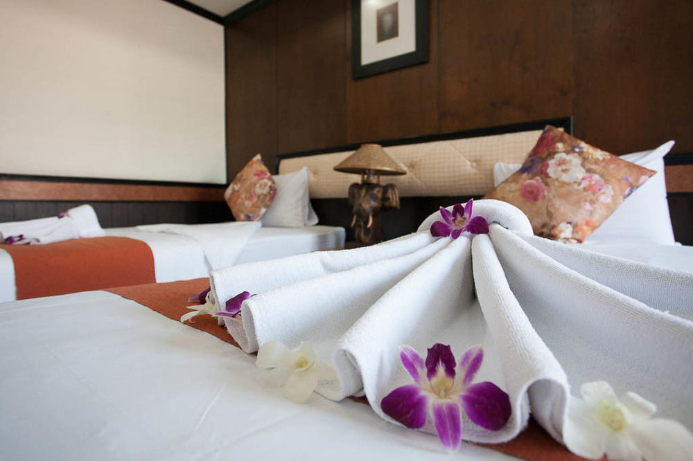 Season Palace Huahin Hotel Ча-Ам Экстерьер фото