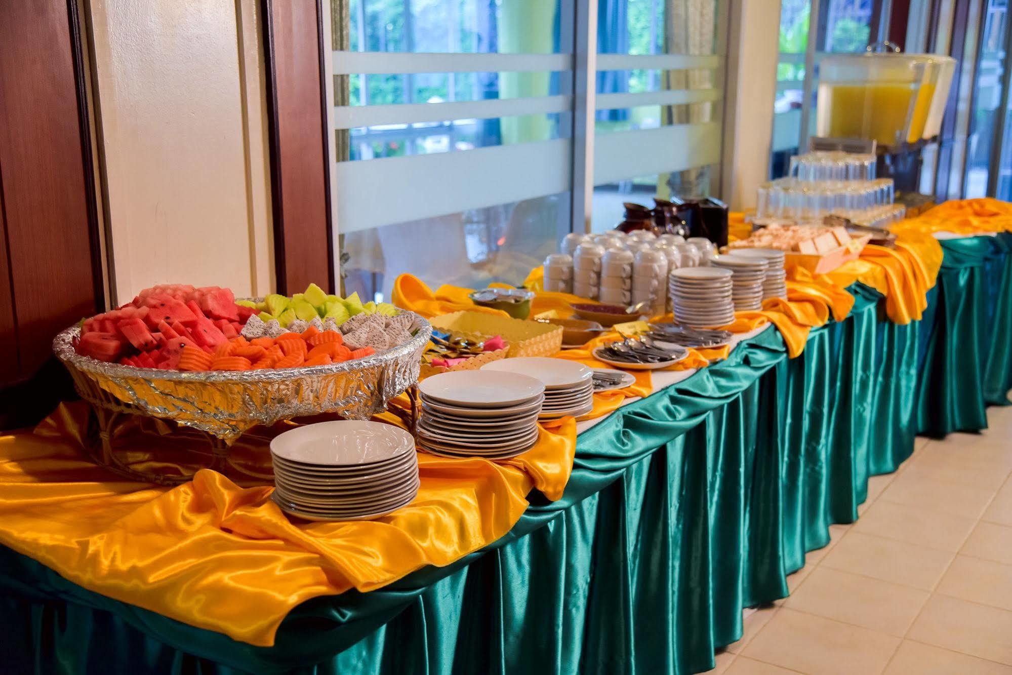 Season Palace Huahin Hotel Ча-Ам Экстерьер фото