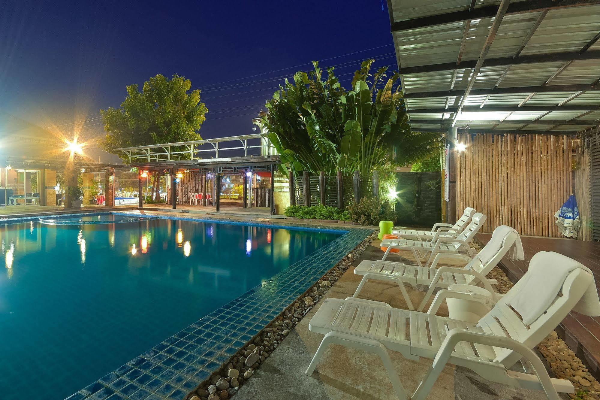 Season Palace Huahin Hotel Ча-Ам Экстерьер фото